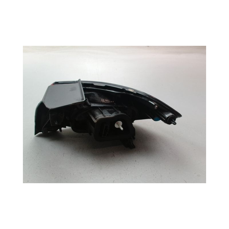 FEU ARRIERE GAUCHE  OPEL CORSA 2010-
