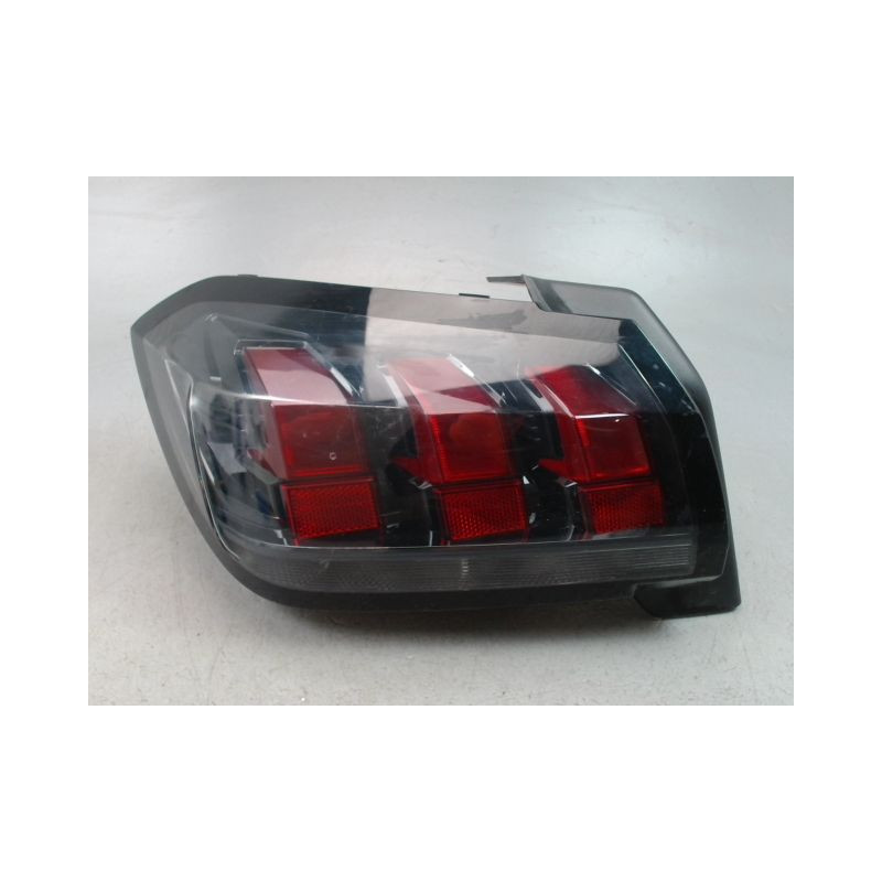 FEU ARRIERE GAUCHE  PEUGEOT 208