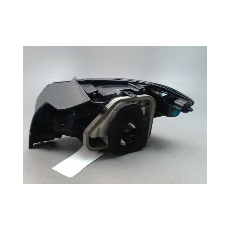 FEU ARRIERE GAUCHE  PEUGEOT 208