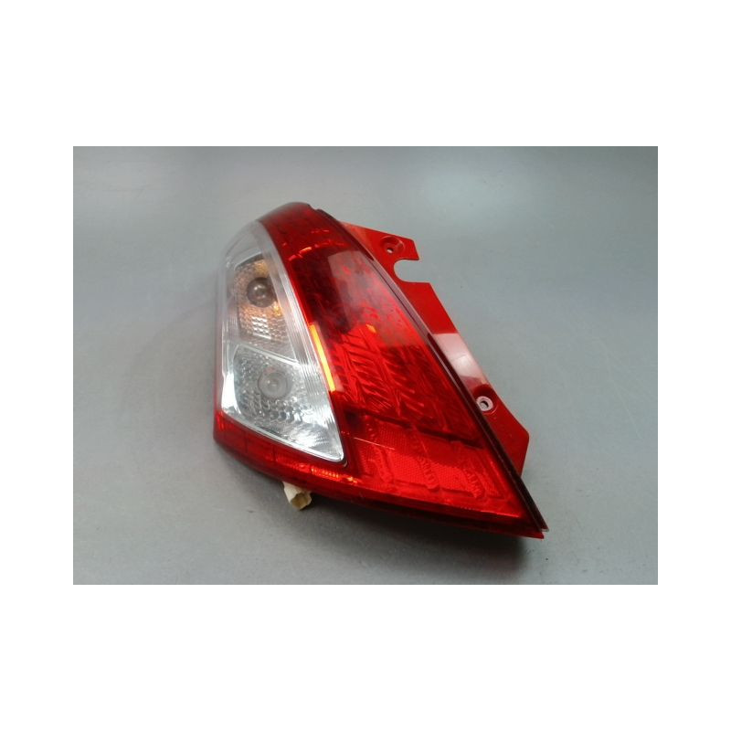 FEU ARRIERE GAUCHE  SUZUKI SWIFT