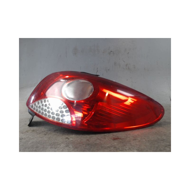 FEU ARRIERE DROIT PEUGEOT 206+ 2009-