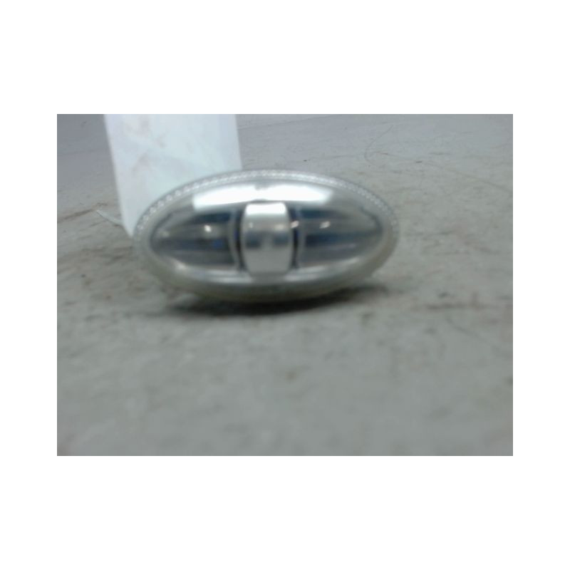 REPETITEUR AILE DROIT PEUGEOT 407