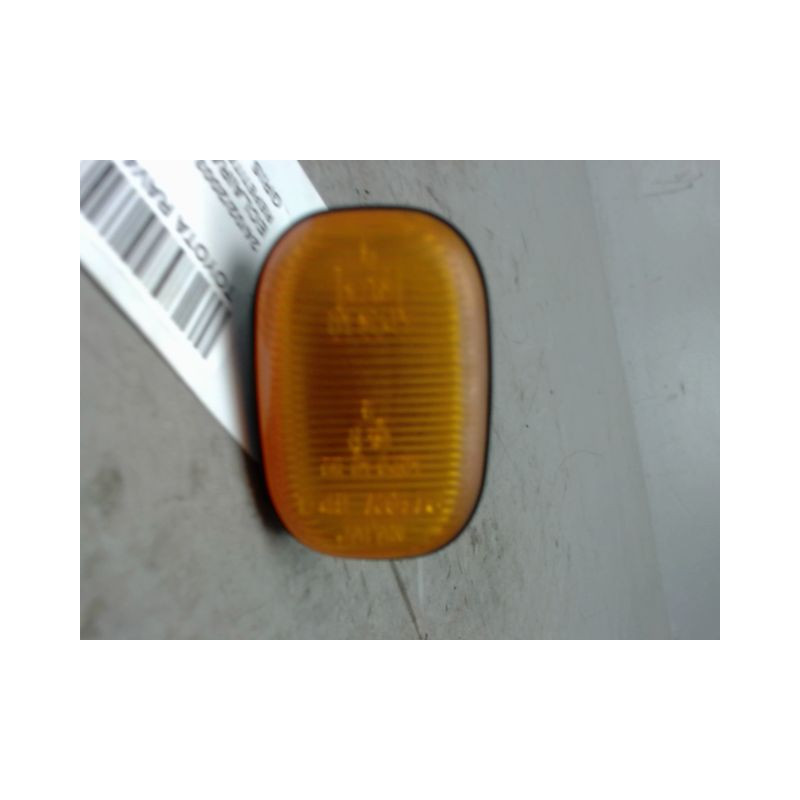 REPETITEUR AILE GAUCHE TOYOTA RAV4