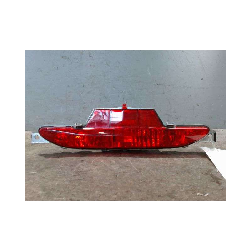 FEU BROUILLARD CENTRAL ARRIERE PEUGEOT 208