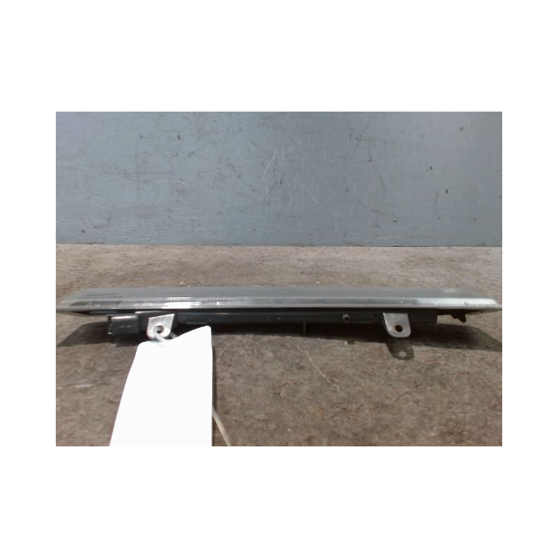 FEUX STOP SUPPLEMENTAIRE OPEL CORSA 2010-
