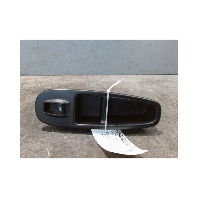 COMMANDE LEVE-GLACE PORTE AVD FIAT 500 2007-