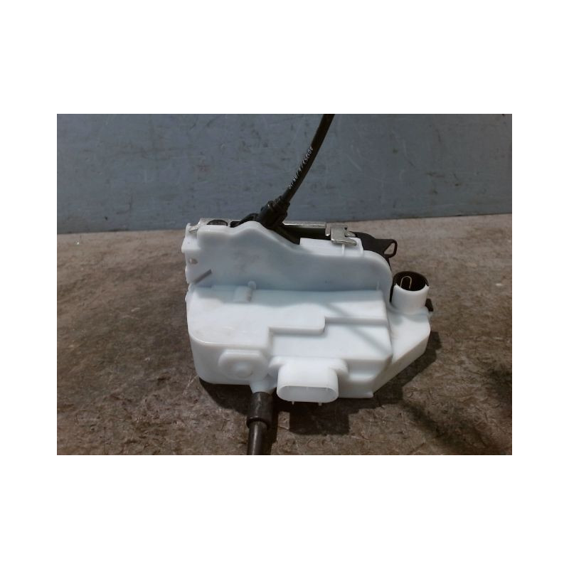 SYSTEME CONDAMNATION AVANT DROIT RENAULT TWINGO 2 2010-