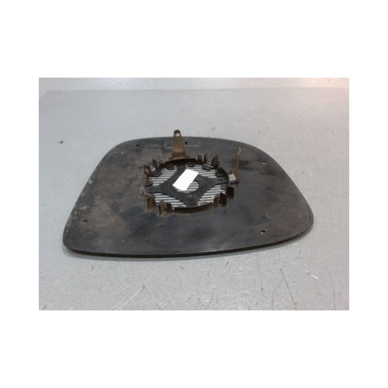 GLACE RETROVISEUR EXT D MERCEDES VITO