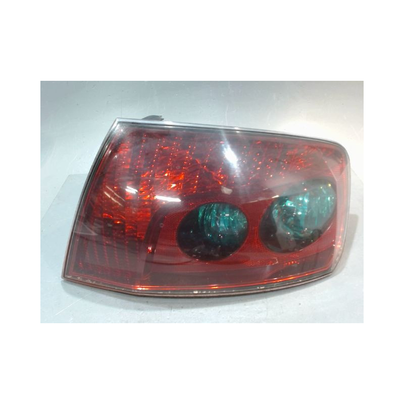 FEU ARRIERE DROIT PEUGEOT 407
