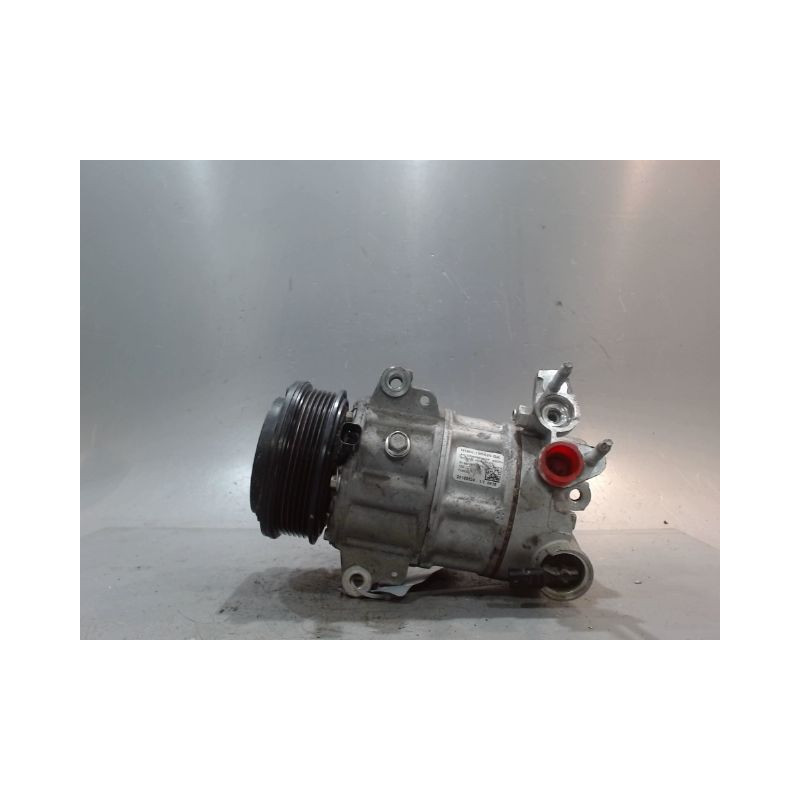 COMPRESSEUR AIR CONDITIONNE FORD FIESTA