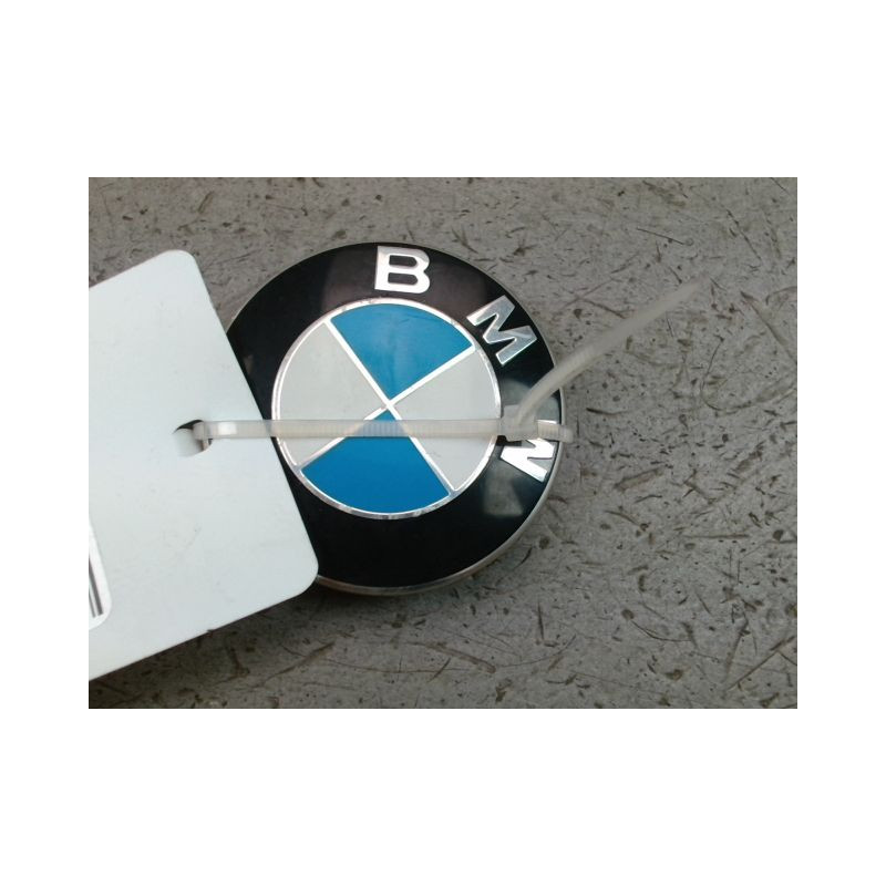 ENJOLIVEUR DE ROUE B.M.W. X2