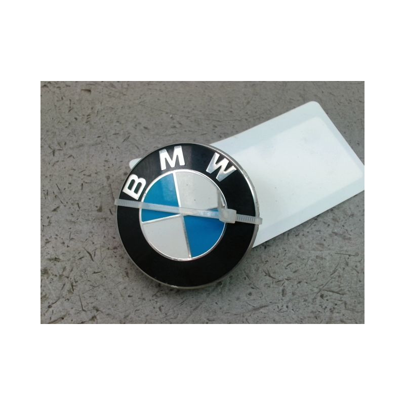 ENJOLIVEUR DE ROUE B.M.W. X2