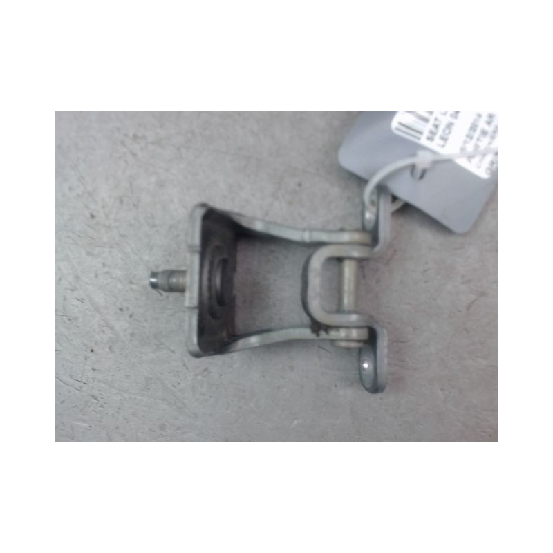 CHARNIERE HAYON G SEAT LEON 2009-