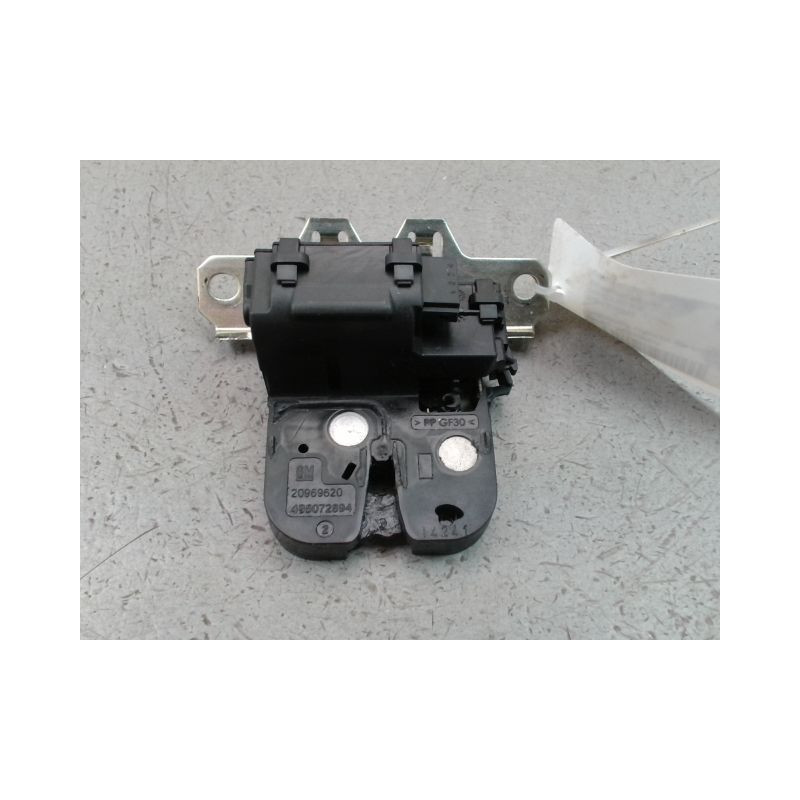 SERRURE HAYON  OPEL INSIGNIA Phase 1 2009-2013