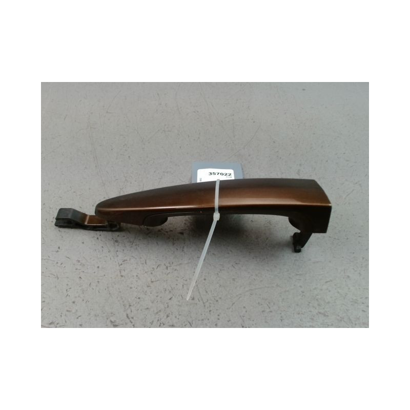 POIGNEE EXTERIEURE PORTE AVANT DROIT BMW X1