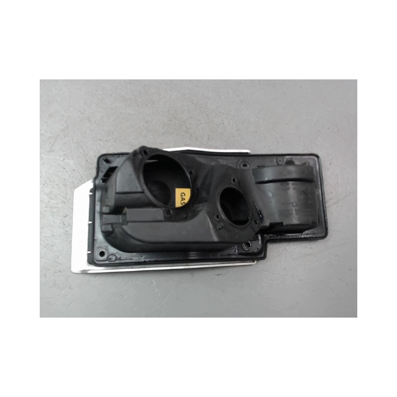 VOLET DE TRAPPE CARBURANT OPEL VIVARO