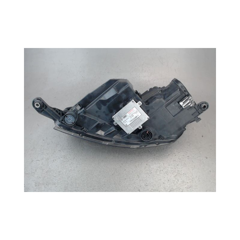 PHARE DROIT SKODA RAPID