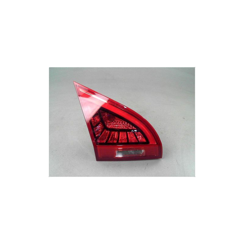 FEU ARRIERE INTERIEUR GAUCHE KIA VENGA 10-15