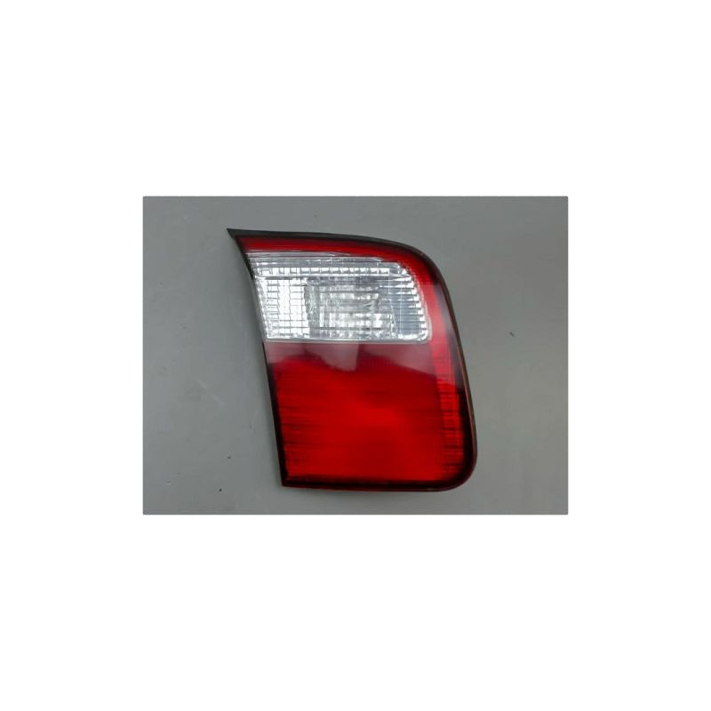 FEU ARRIERE INTERIEUR GAUCHE SUBARU FORESTER -2000