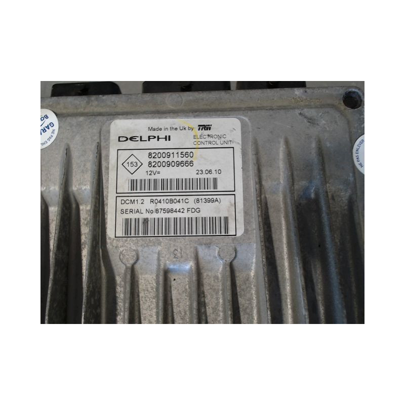 CALCULATEUR MOTEUR RENAULT CLIO