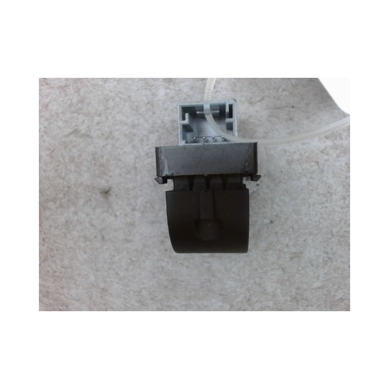 COMMANDE LEVE-GLACE PORTE AVD AUDI TT