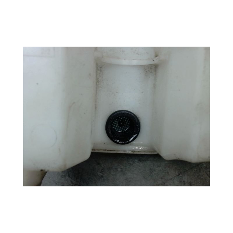 RESERVOIR LAVE-GLACE AVANT RENAULT CAPTUR