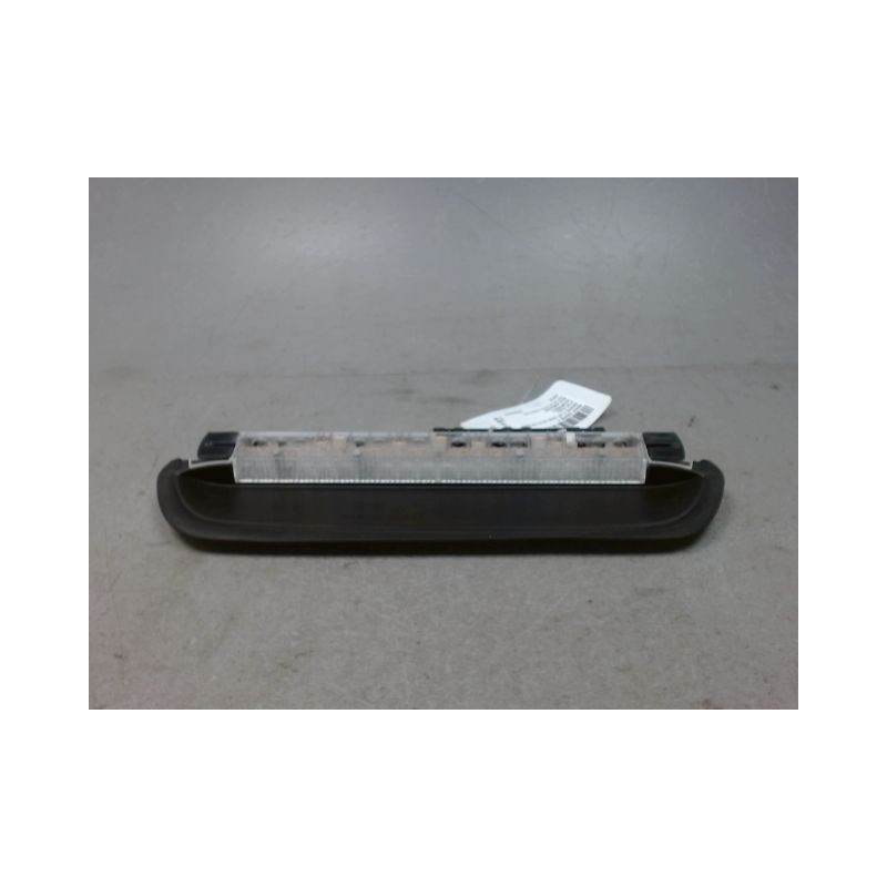 FEUX STOP SUPPLEMENTAIRE BMW SERIE 3 (E46) 01-2005