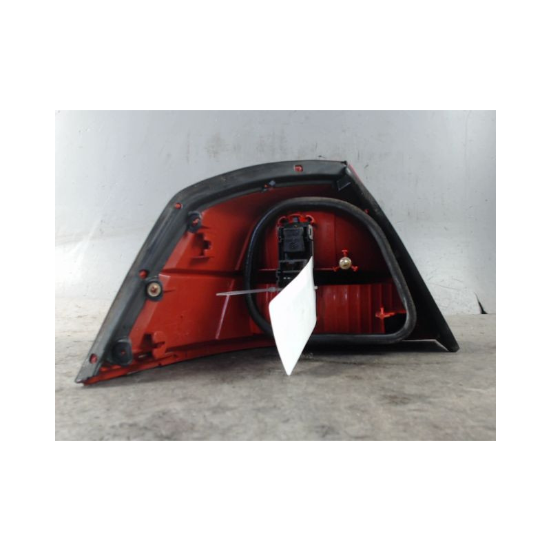 FEU ARRIERE DROIT RENAULT VELSATIS