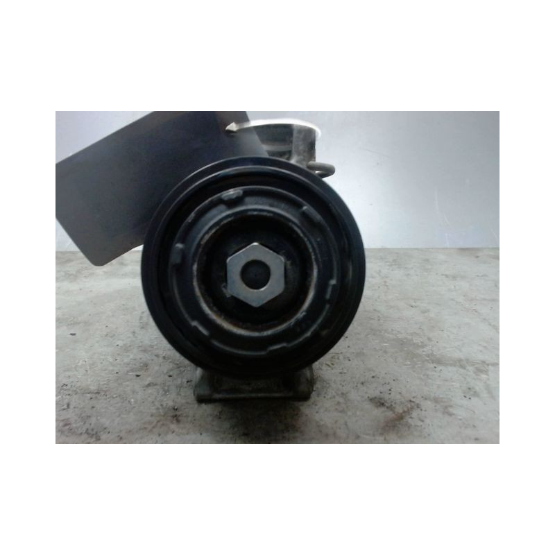 COMPRESSEUR AIR CONDITIONNE MERCEDES CLASSE E COUPE 09-
