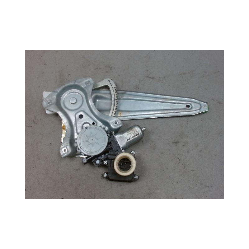 MECANISME+MOTEUR LEVE-GLACE ARRIERE DROIT TOYOTA AVENSIS