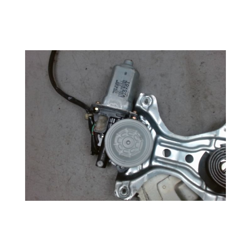 MECANISME+MOTEUR LEVE-GLACE AVANT DROIT TOYOTA PREVIA -2000
