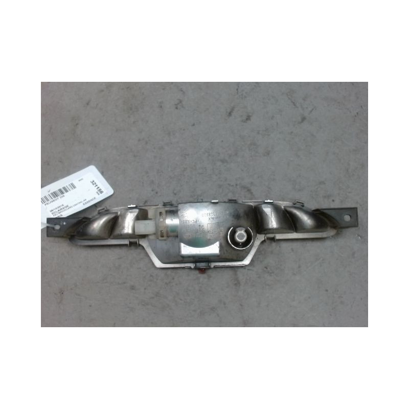 FEU BROUILLARD CENTRAL ARRIERE PEUGEOT 208