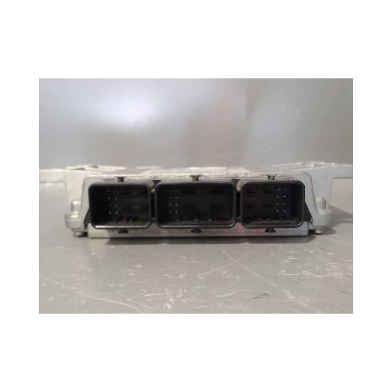 CALCULATEUR MOTEUR CITROEN C5 2001-2004