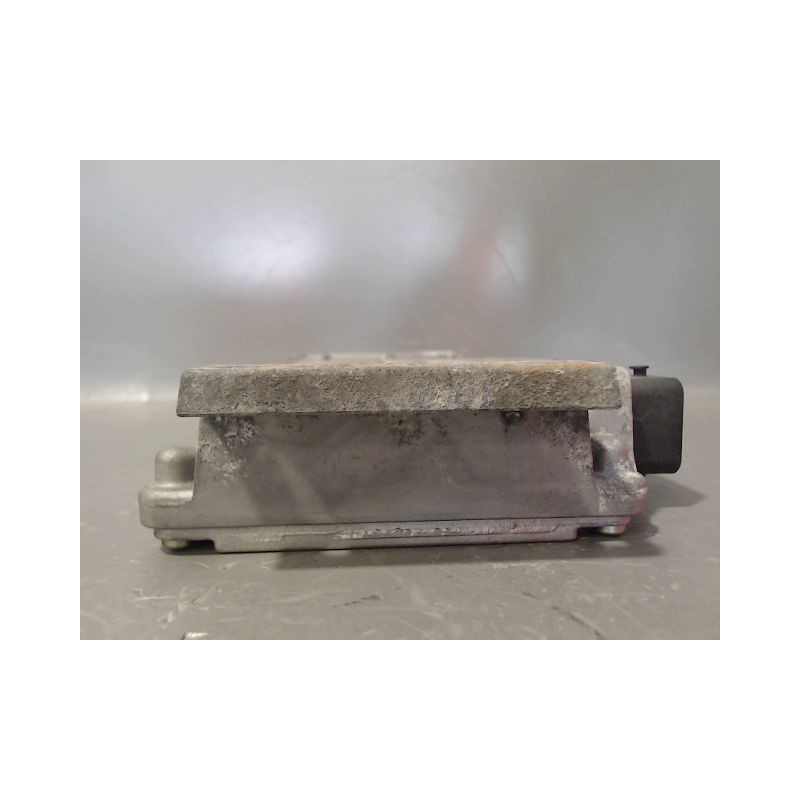 CALCULATEUR MOTEUR PEUGEOT 206 3P
