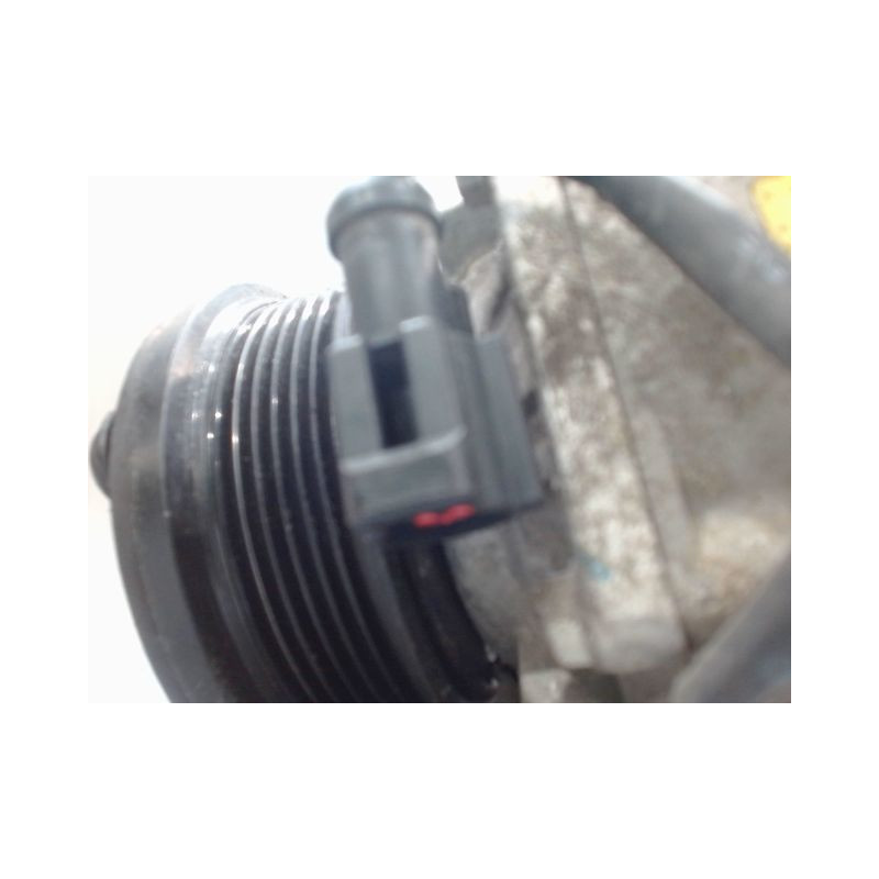 COMPRESSEUR AIR CONDITIONNE FORD FIESTA