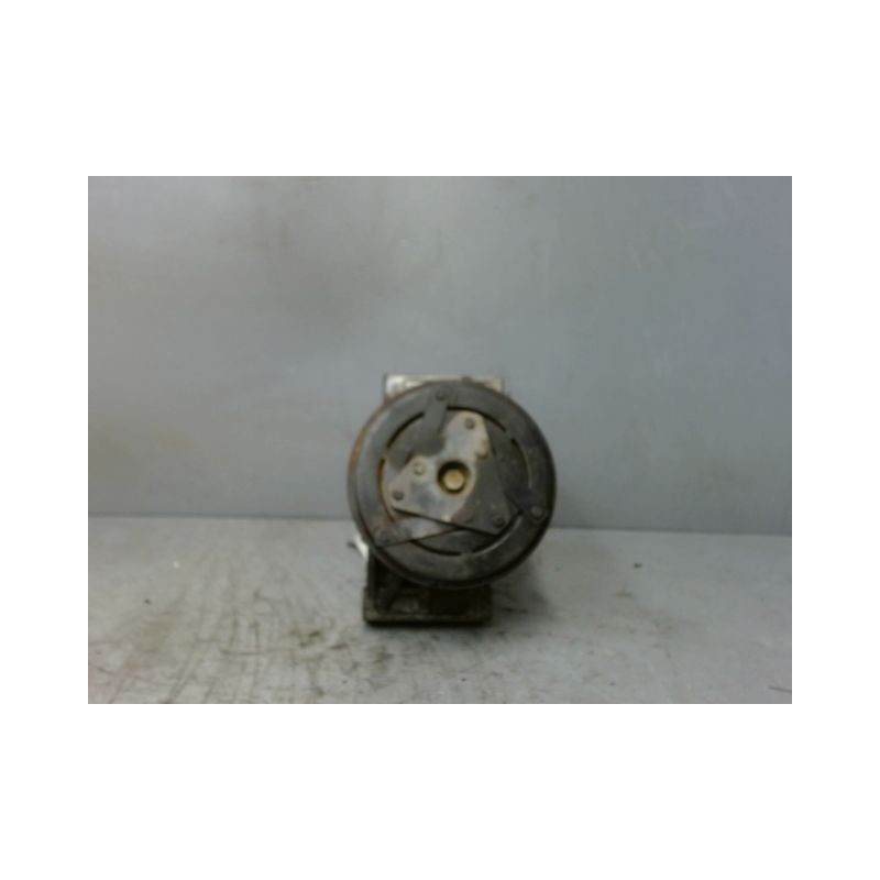 COMPRESSEUR AIR CONDITIONNE DACIA SANDERO