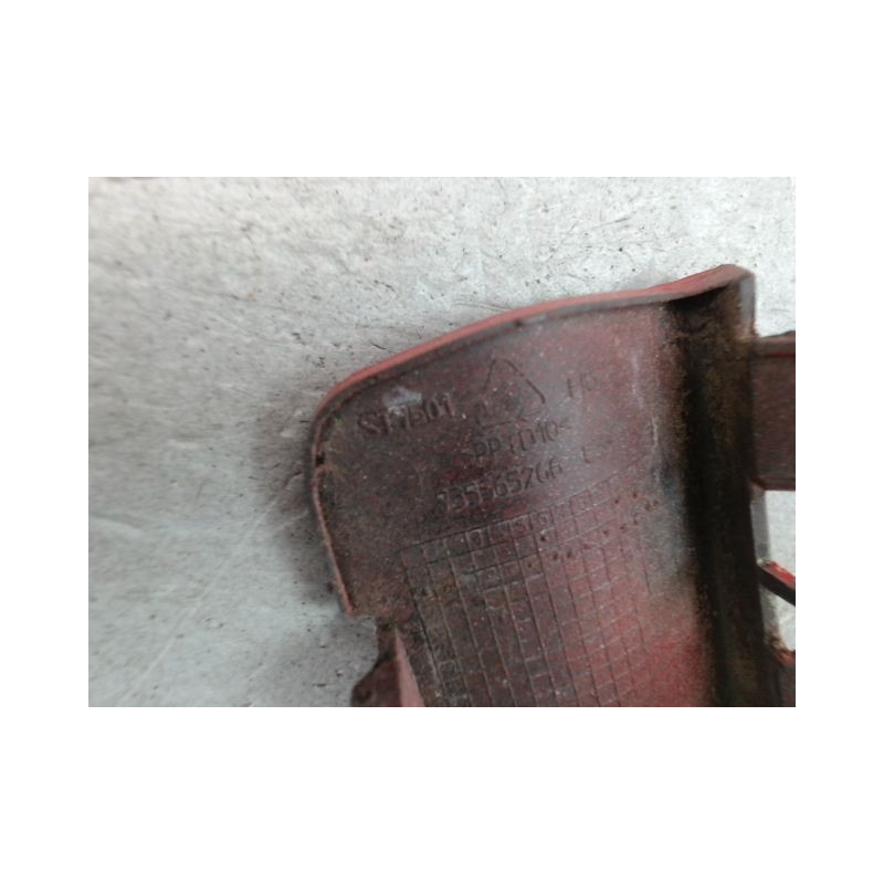 OBTURATEUR COUVRE CROCHET DE BOUCLIER AR FIAT 500 C 09-
