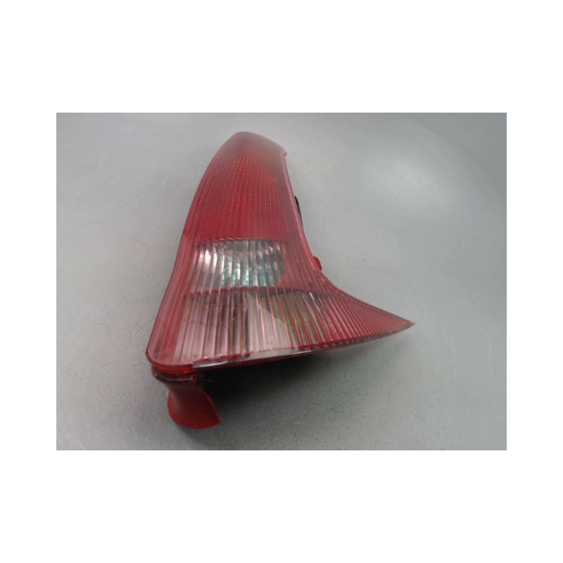 FEU ARRIERE DROIT PEUGEOT 206 SW 2002-2006