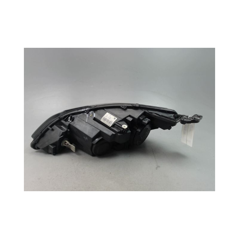 PHARE DROIT PEUGEOT 308 2011-