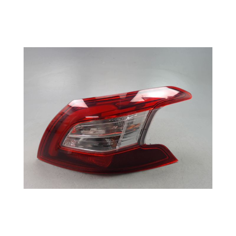 FEU ARRIERE DROIT PEUGEOT 308 2011-