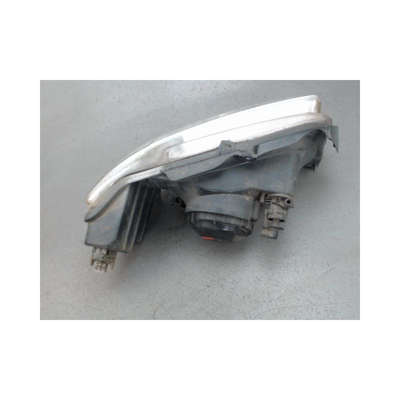 PHARE GAUCHE PEUGEOT 106