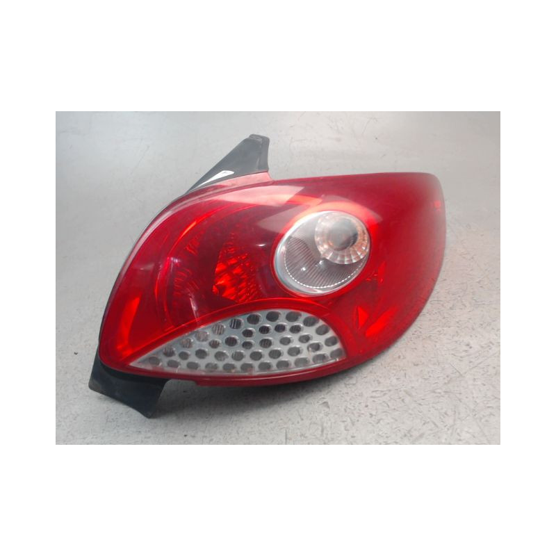 FEU ARRIERE DROIT PEUGEOT 206