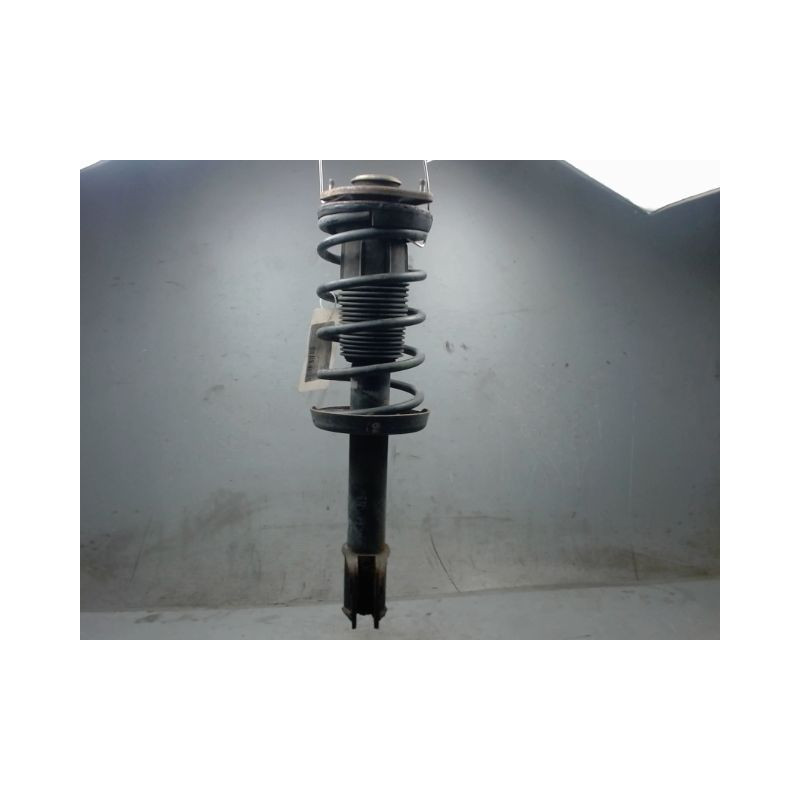 AMORTISSEUR AVANT DROIT OPEL CORSA /90
