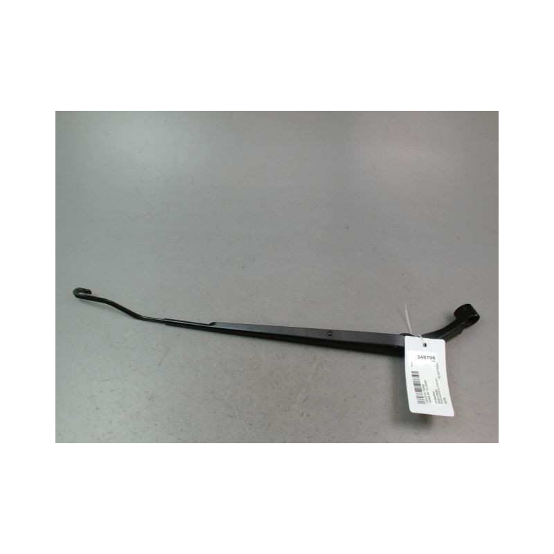 BRAS ESSUIE-GLACE AVANT GAUCHE TOYOTA YARIS