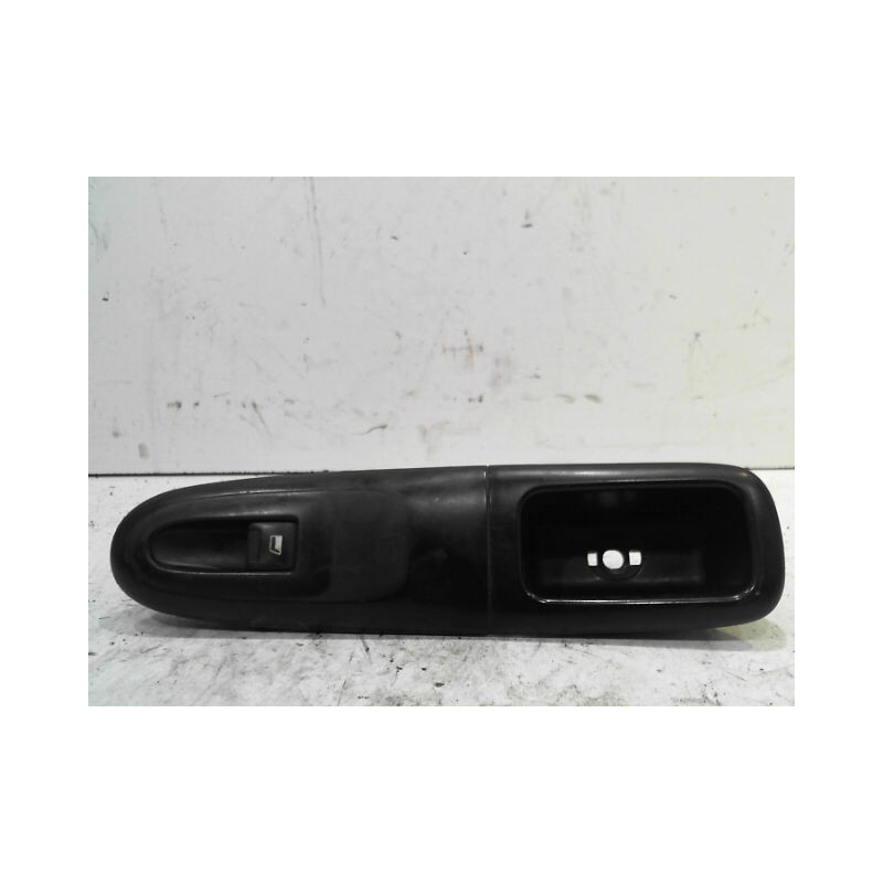 COMMANDE LEVE-GLACE PORTE AVD PEUGEOT 406
