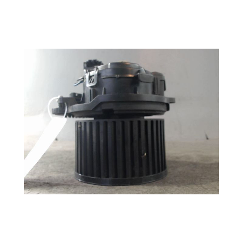 MOTEUR VENTILATEUR CHAUFFAGE RENAULT MEGANE