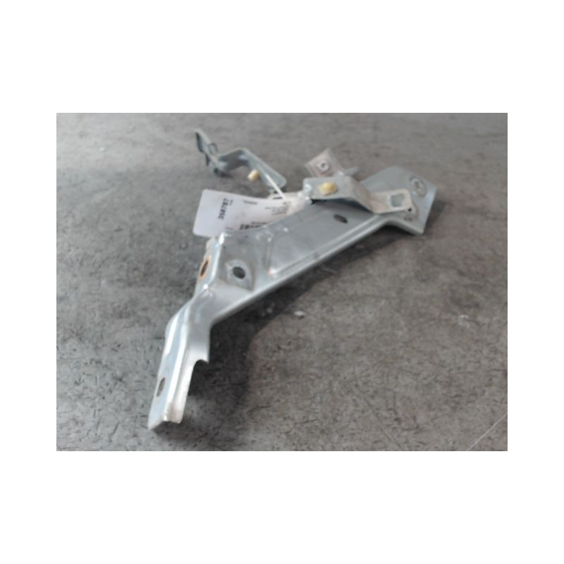 SUPPORT AILE AVG RENAULT MEGANE