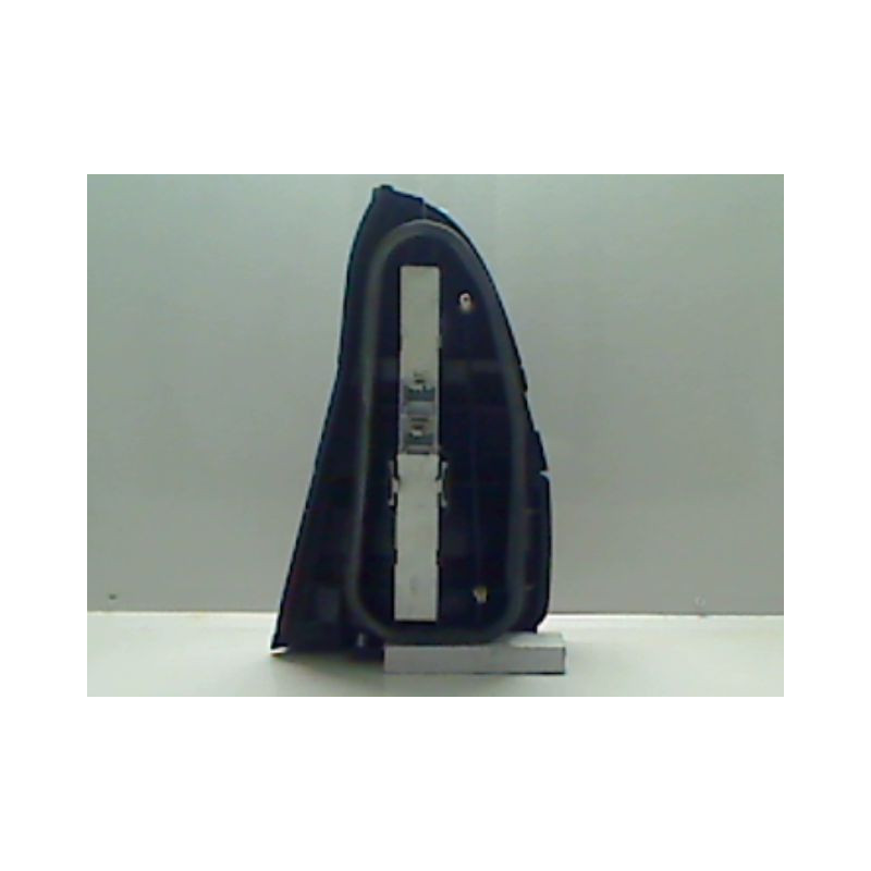 FEU ARRIERE GAUCHE  CITROEN XM 94-2001