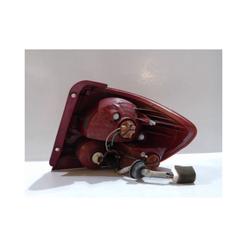 FEU ARRIERE GAUCHE  HYUNDAI GETZ 02-05