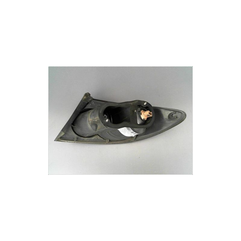 FEU ARRIERE GAUCHE  MAZDA MAZDA 6 2005-
